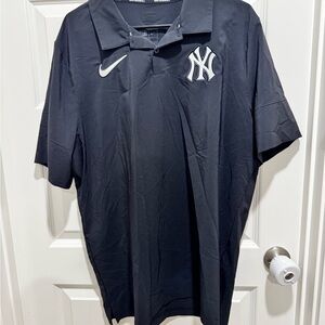 Nike Men's Yankees Polo Shirt